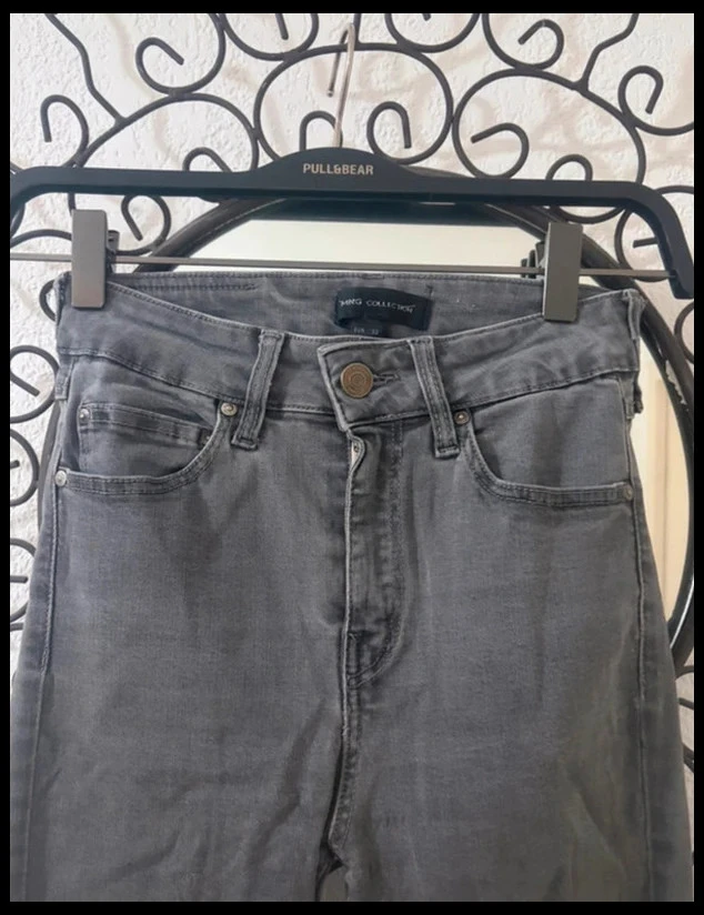 Jean Skinny Mango Gris Antracita – Denim Stretch & Corte Ultra-ajustado – Talla 32 (XXS) – photo 2